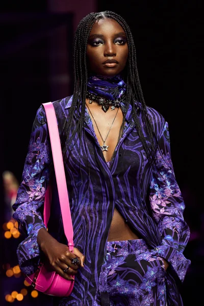 Look 63